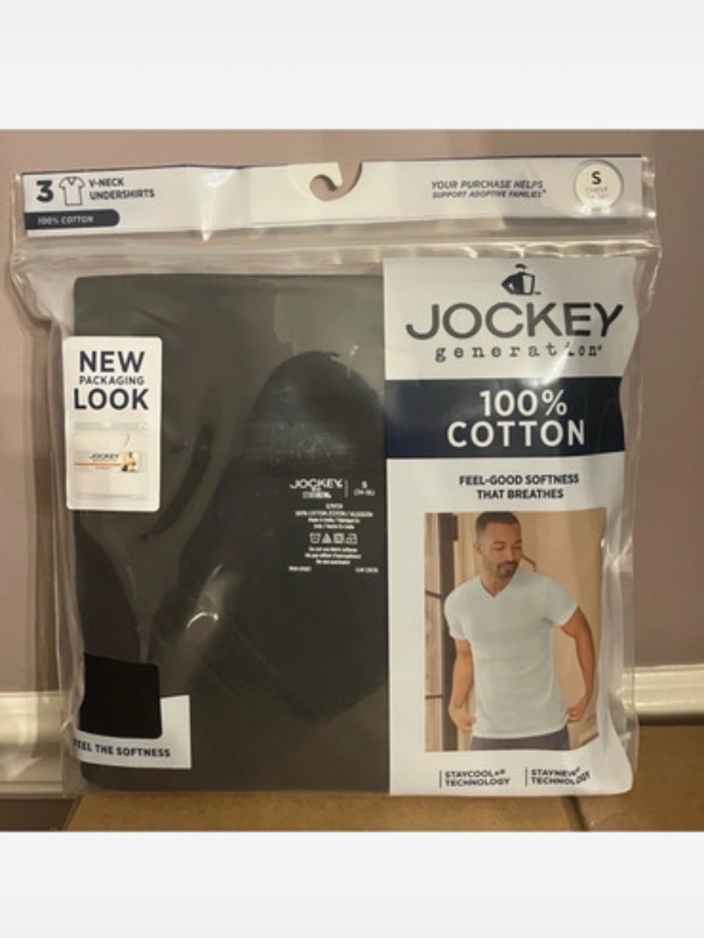 NWT Men's Jockey Generation
Black V-Neck T-Shirts Size Small